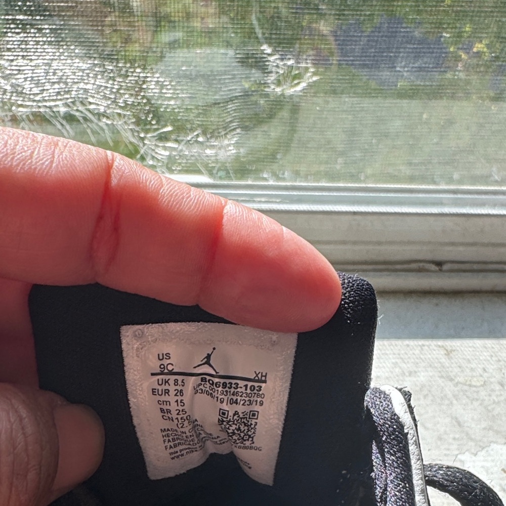 Jordan Black and White High-Tops - Picture 8 of 13